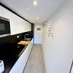 Apartamento ático Céntrico Con Amplias Vistas Mar Y Playa
