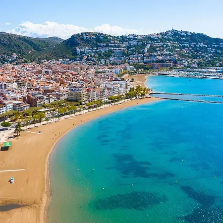 Apartamento ático Céntrico Con Amplias Vistas Mar Y Playa Rosas
